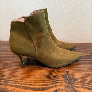 Charles By Charles David Actor Micro Suede Ankle Booties 8.5M Kitten Heel Olive